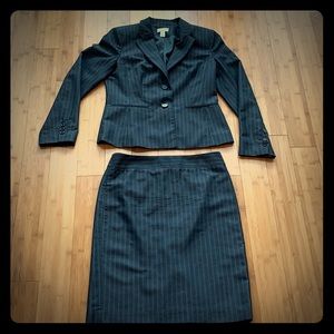 Ann Taylor Loft 2-piece skirt suit
